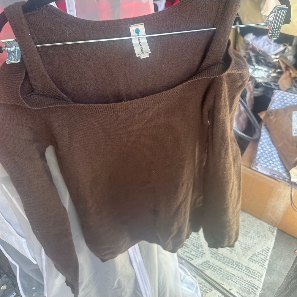 Brown cashmere sweater
